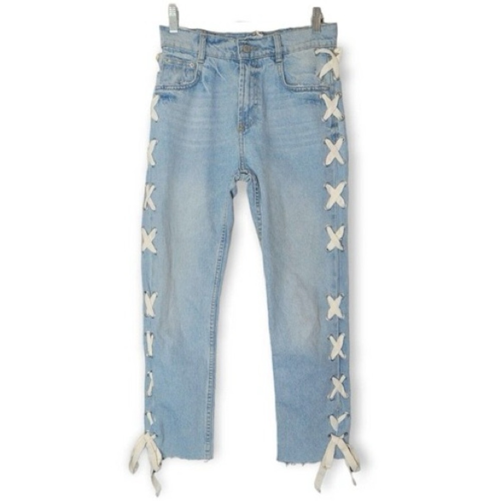 Zara Trafaluc Lace Up Side Raw Hem Mom Straighten Leg Light Wash Jeans